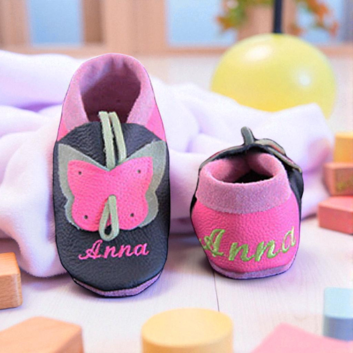 Krabbelschuhe mit Namen Summer – personalisiert, Echtleder