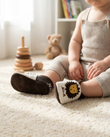 Krabbelschuhe mit Namen Löwe – personalisiert, Echtleder